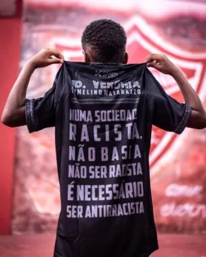 Camisa Edição Racismo - Image 3