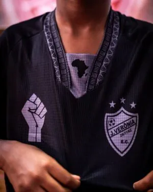 Camisa Edição Racismo - Image 4